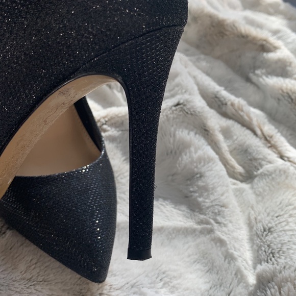 Reduced $ NEW Vince Black Toe Pumps - Picture 8 of 9